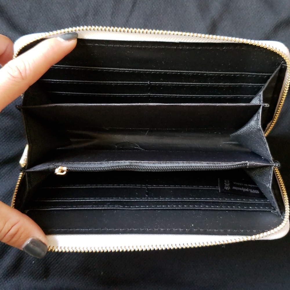 Wallet - Picture 2 of 2